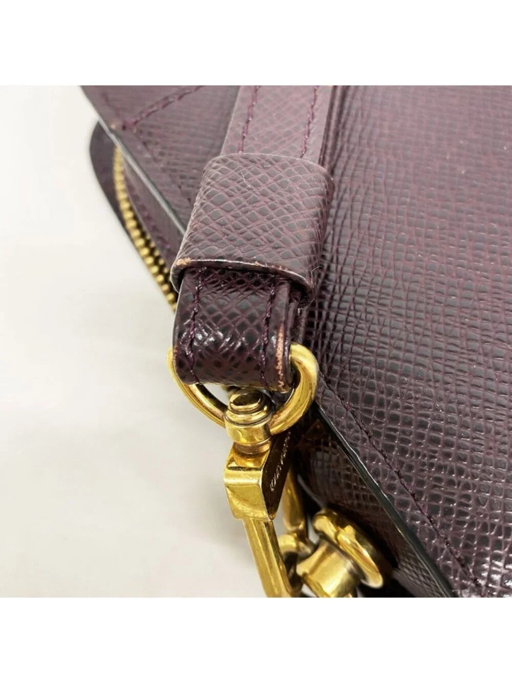 Louis Vuitton Clutch Taiga Baikal Acajou